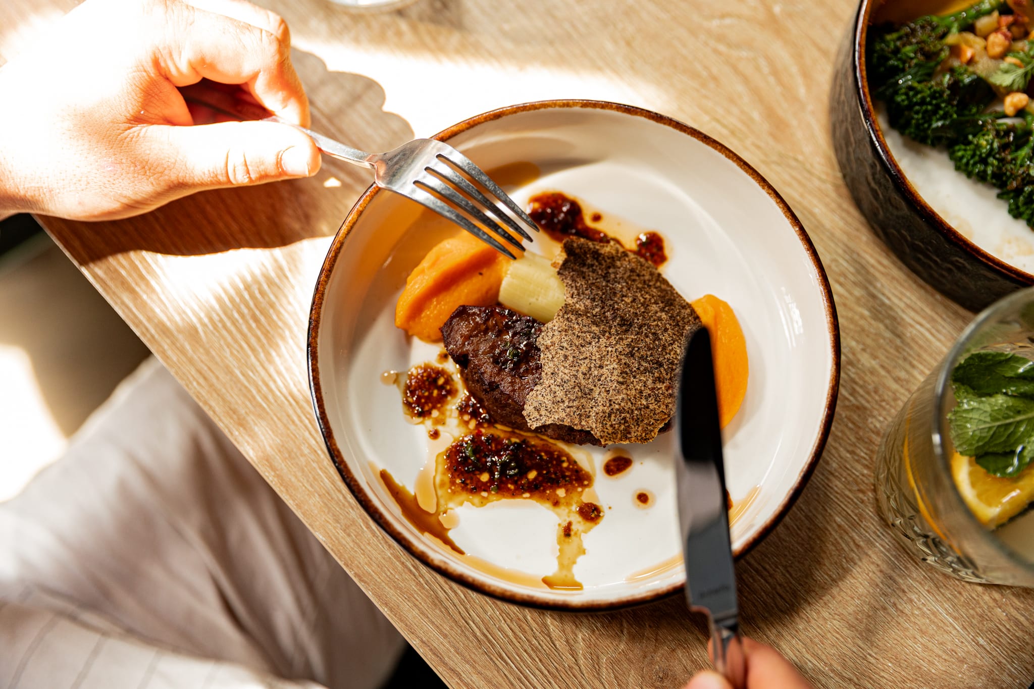 Never say cheese The Meat Room 11-08-25 LR-192